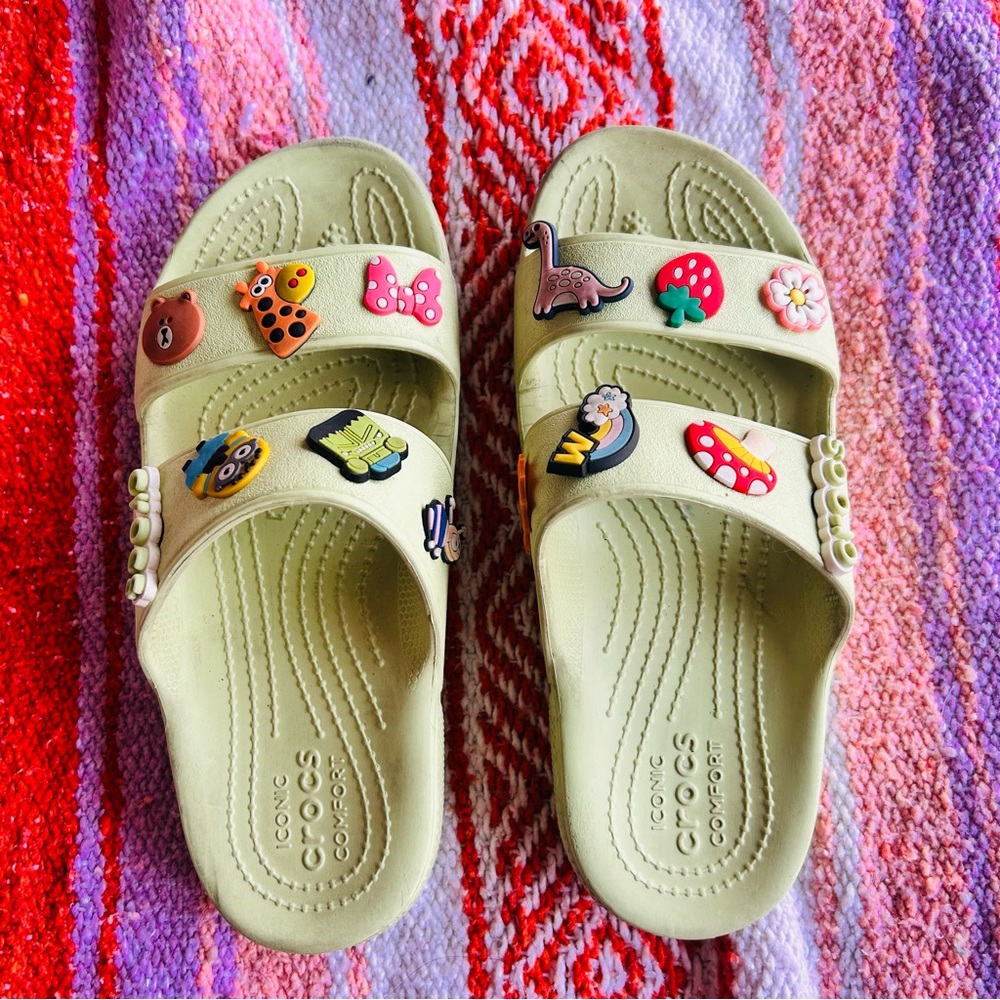 CROCS with multi Jibbitz